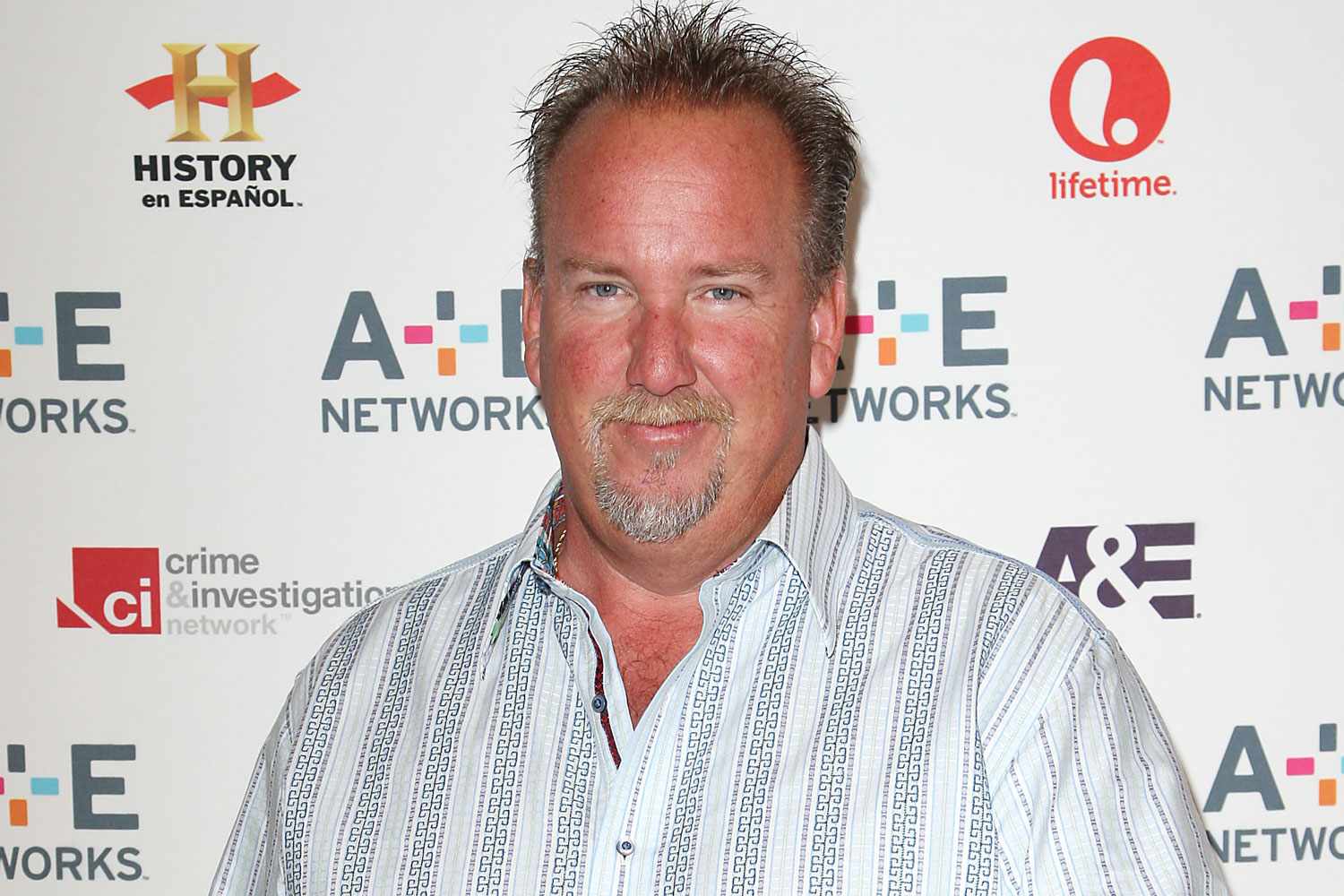 Storage Wars pays tribute to star Darrell Sheets 3 days after his death