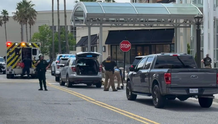 Teen killed, 5 injured in shooting at Mall of Louisiana