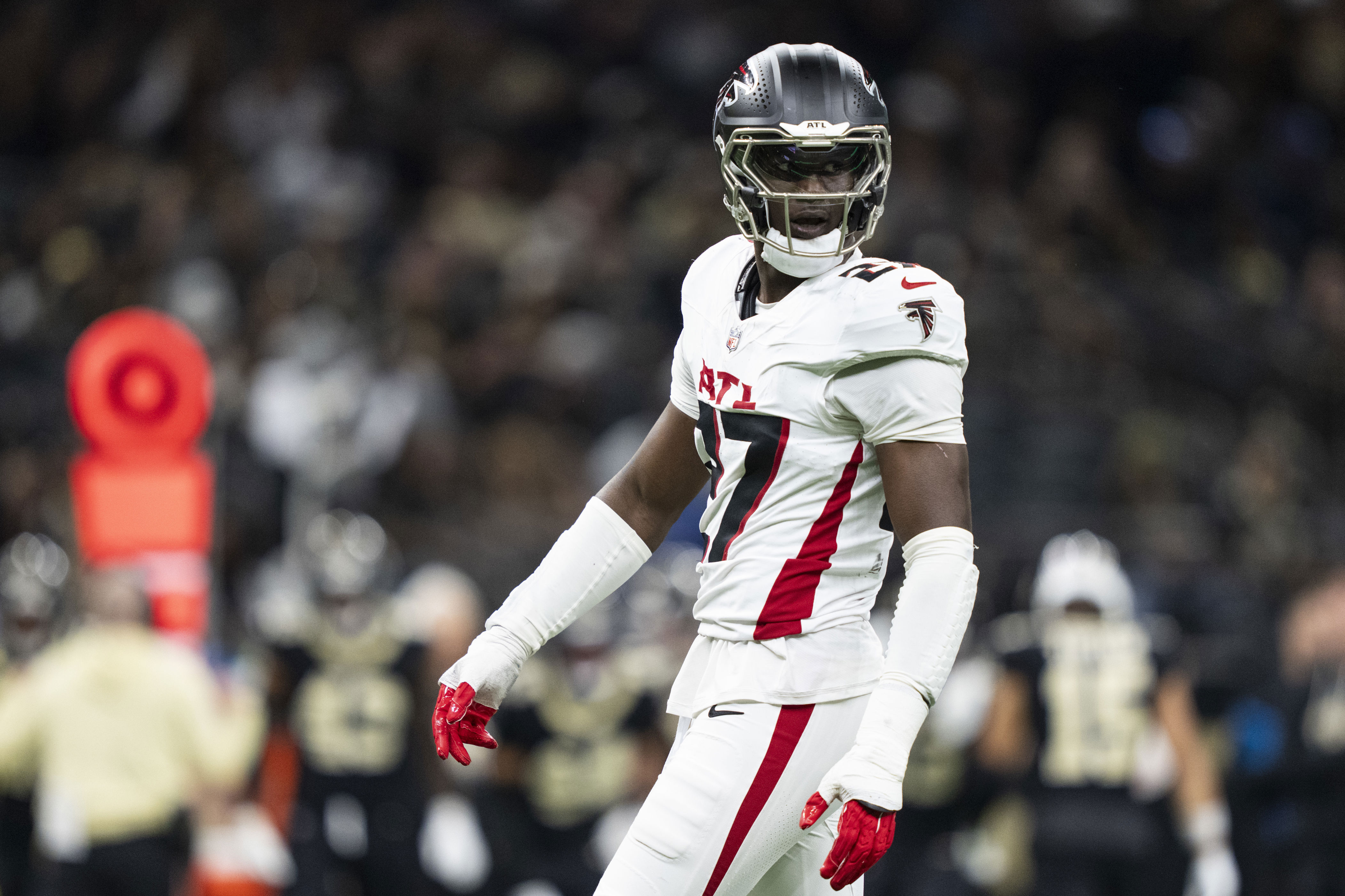 Falcons linebacker James Pearce could reportedly have all arrest ...