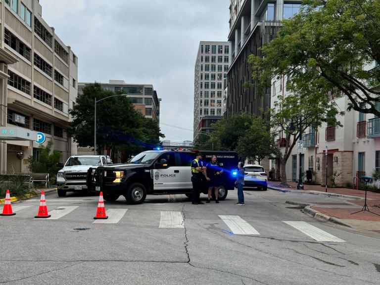Cargo train derails in downtown Austin Thursday morning, no injuries ...