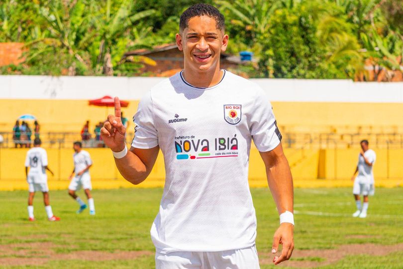 Footballer, 27, dies after jumping into waterfall as team-mates left ...