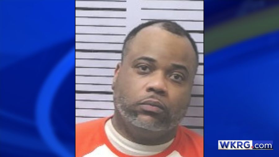 Mobile County felon sentenced for illegal possession of firearm