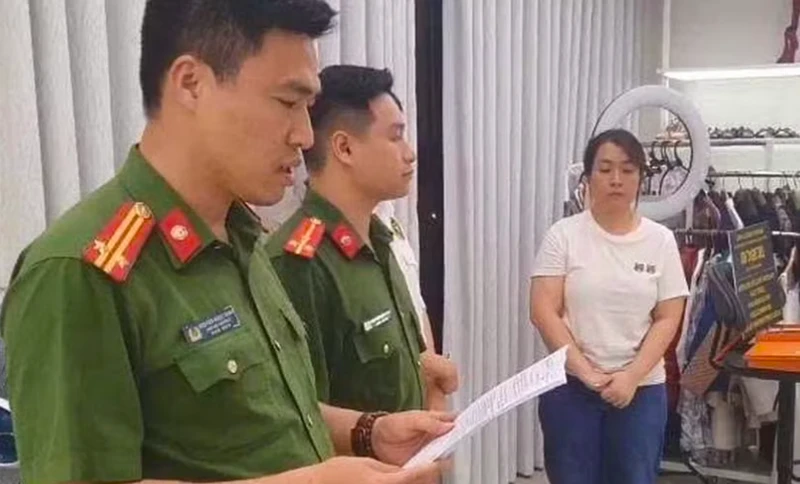 Không khai báo 835 tỷ đồng doanh thu, bà chủ buôn đồ hiệu Louis Vuitton, Hermes bị truy tố