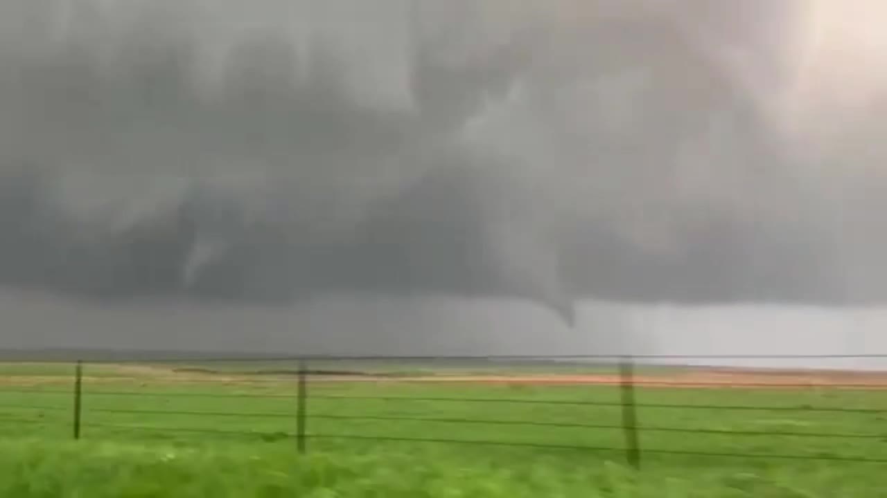 Cyclic supercell produces twin tornadoes in Osage, Oklahoma, USA