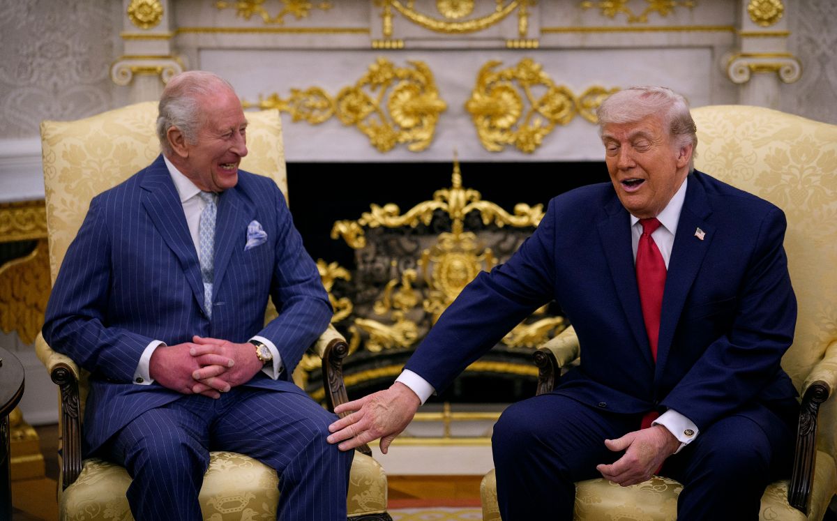 El rey Carlos responde con ironía a Donald Trump durante su visita a ...