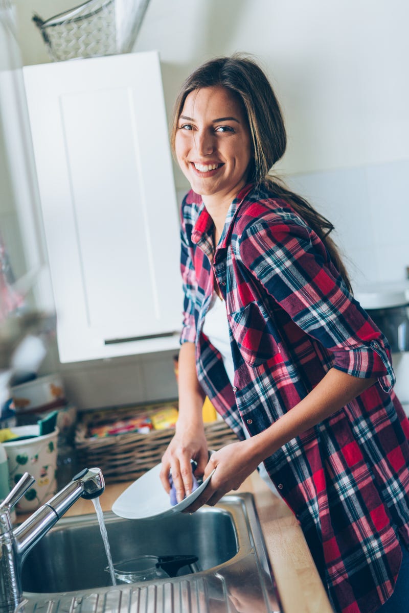 18 kitchen cleaning habits that keep your space fresh (without stress)