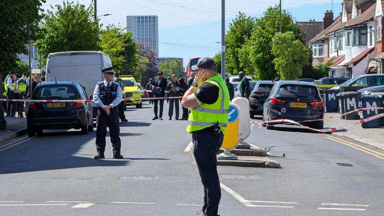UK prime minister condemns antisemitic attack in London