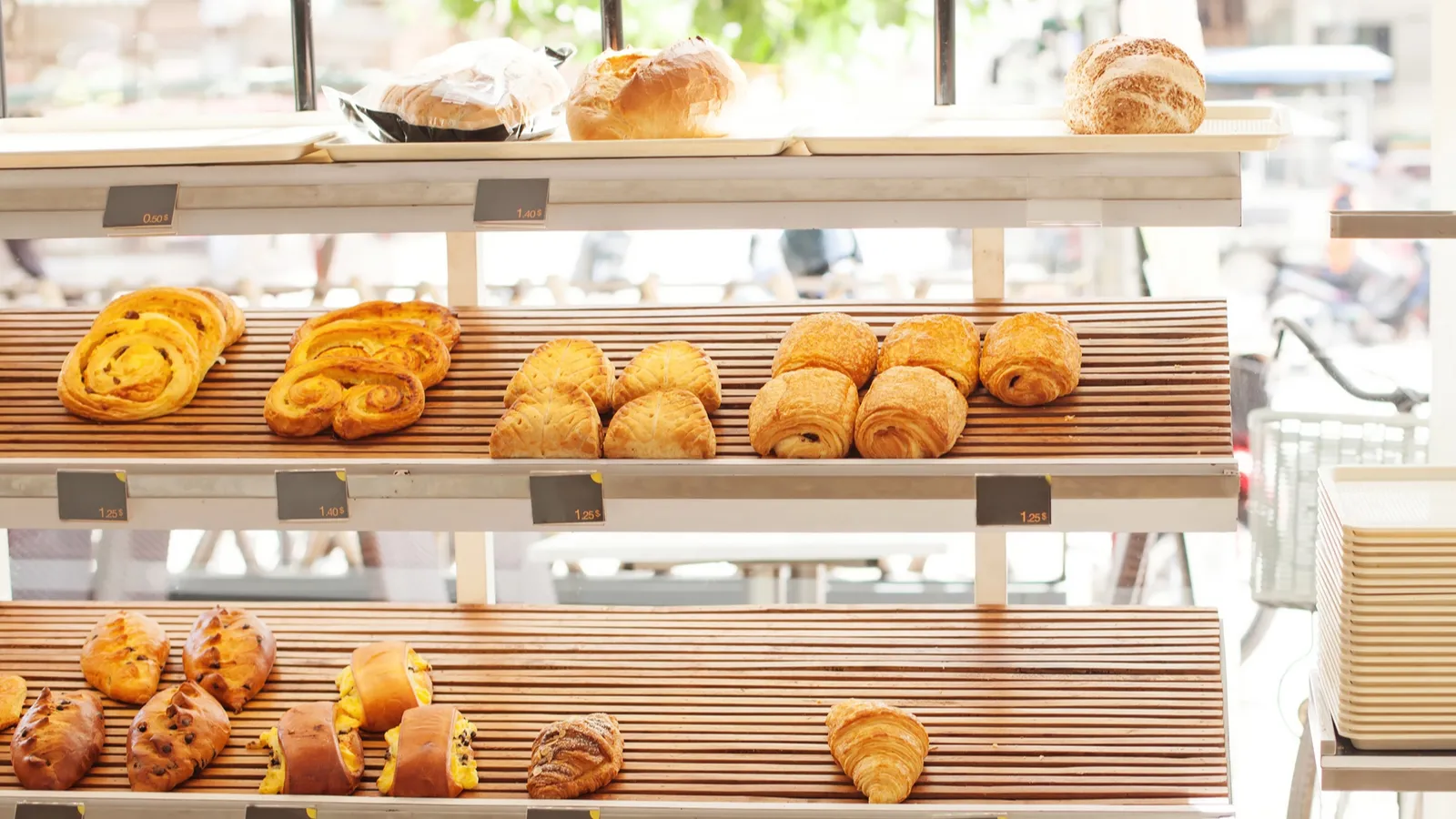 Customers once lined up for this Indiana bakery, but now its treats ...
