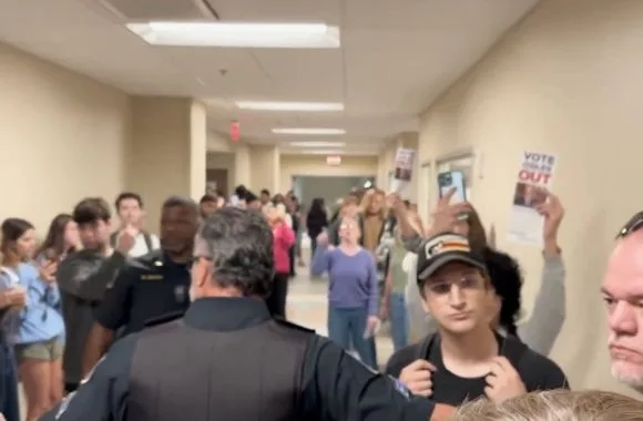 ‘Screaming mob’ at Belmont protests GOP Rep. Andy Ogles, accuses him of ...