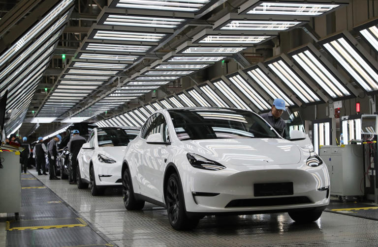 Democrats urge Trump to keep ban on Chinese cars in US as Xi meeting looms