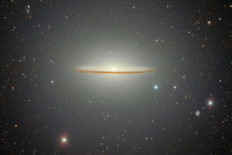 Sombrero-shaped galaxy stuns in new image – captured by the camera ...