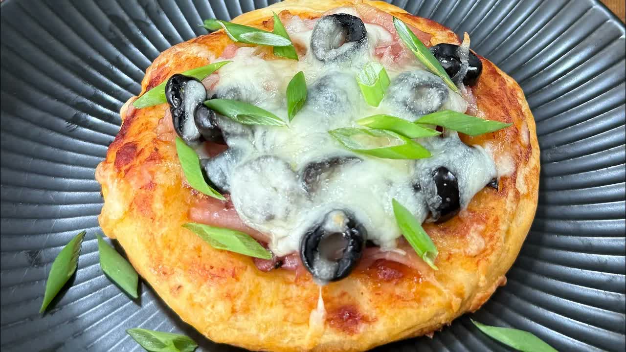 Pillsbury Grands biscuits become mini pizzas