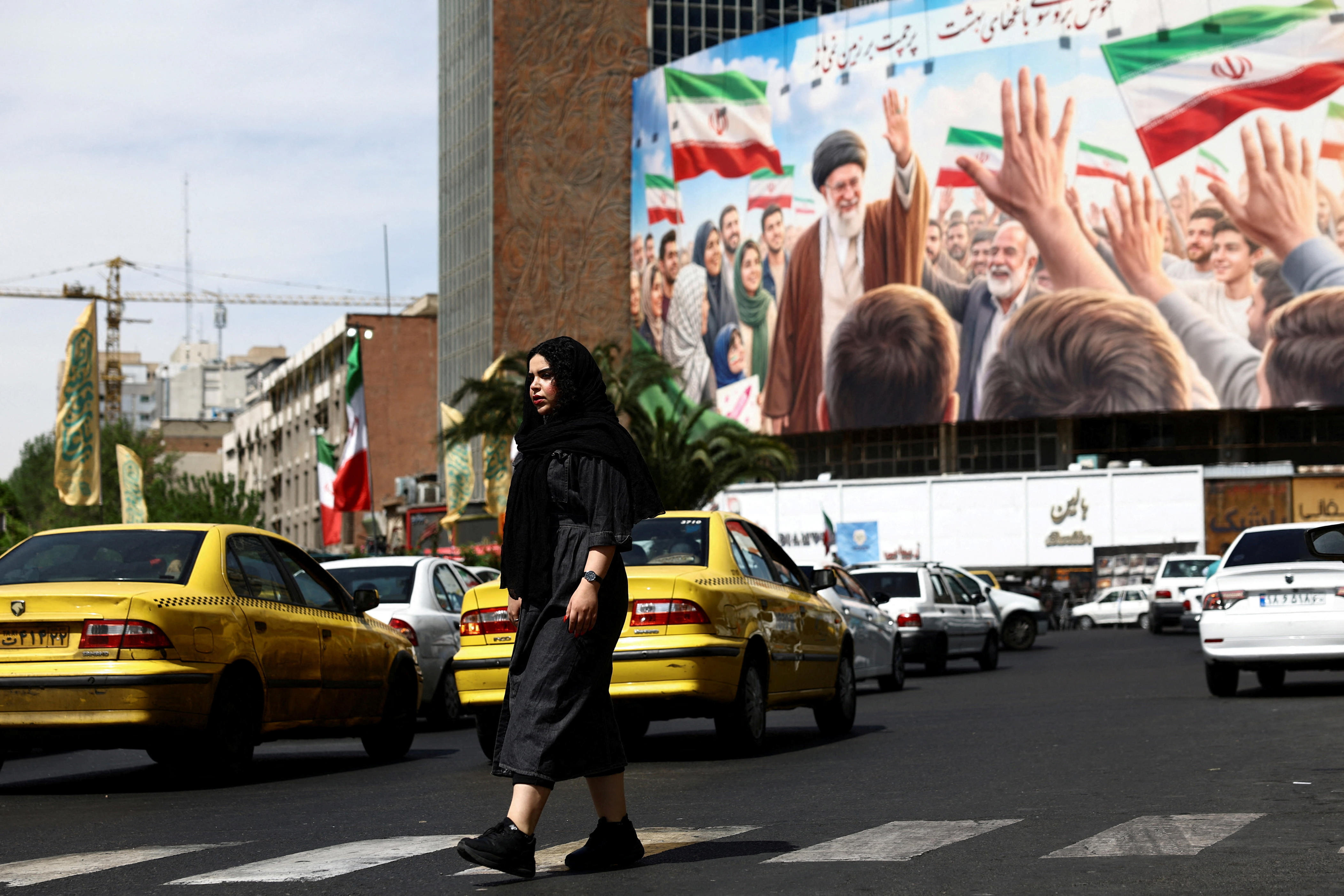 Behind Tehran’s calm, Iran faces deepening economic collapse