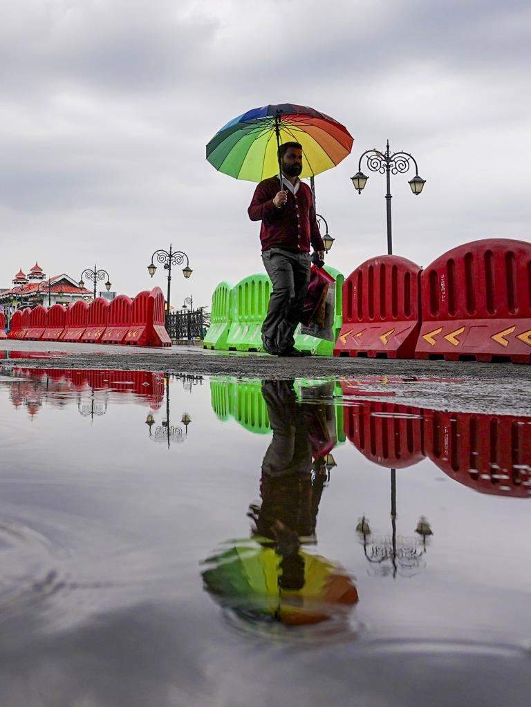 Light rain, thunderstorms bring modicum of respite to northern states ...