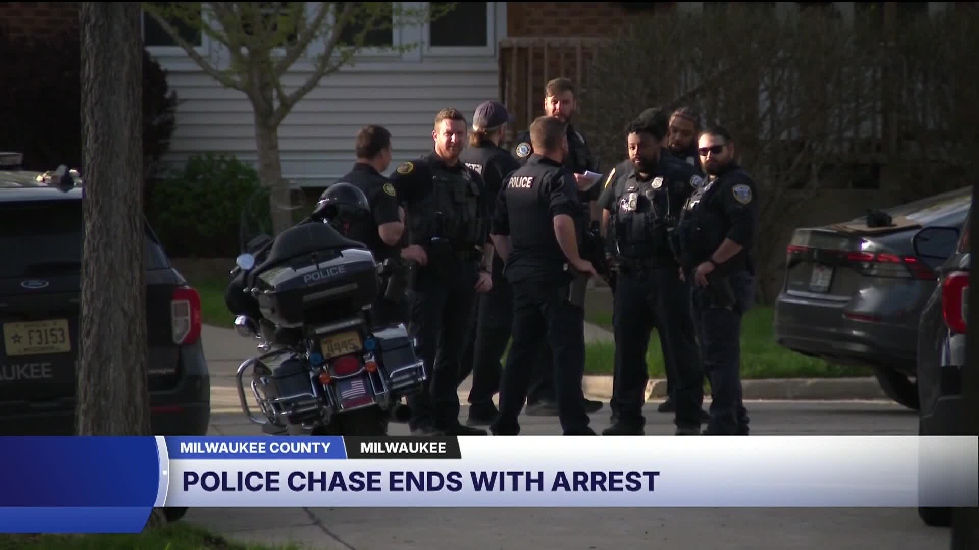 Police chase ends in arrest in Milwaukee