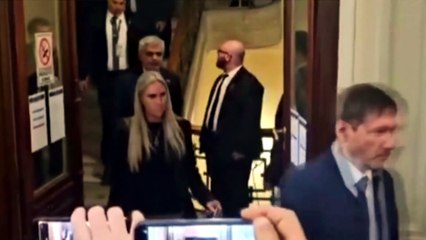 A la salida del Congreso, Milei evitó las preguntas de los periodistas ...