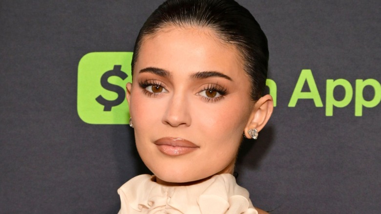 Celebs who look so different without their eyebrows filled in
