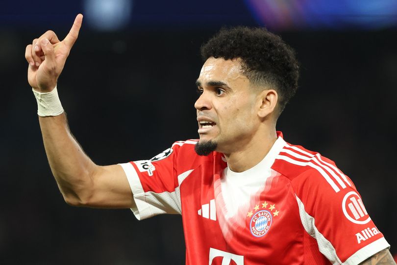 Luis Diaz of FC Bayern München celebrates a goal during the UEFA Champions League semi-final first leg match at Paris Saint-Germain on April 28 2026