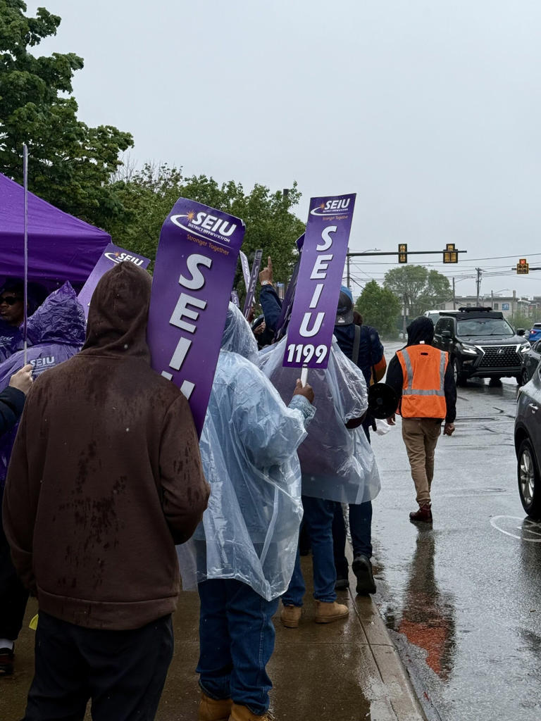 Cleveland Clinic Lutheran Hospital workers upset over staffing levels ...