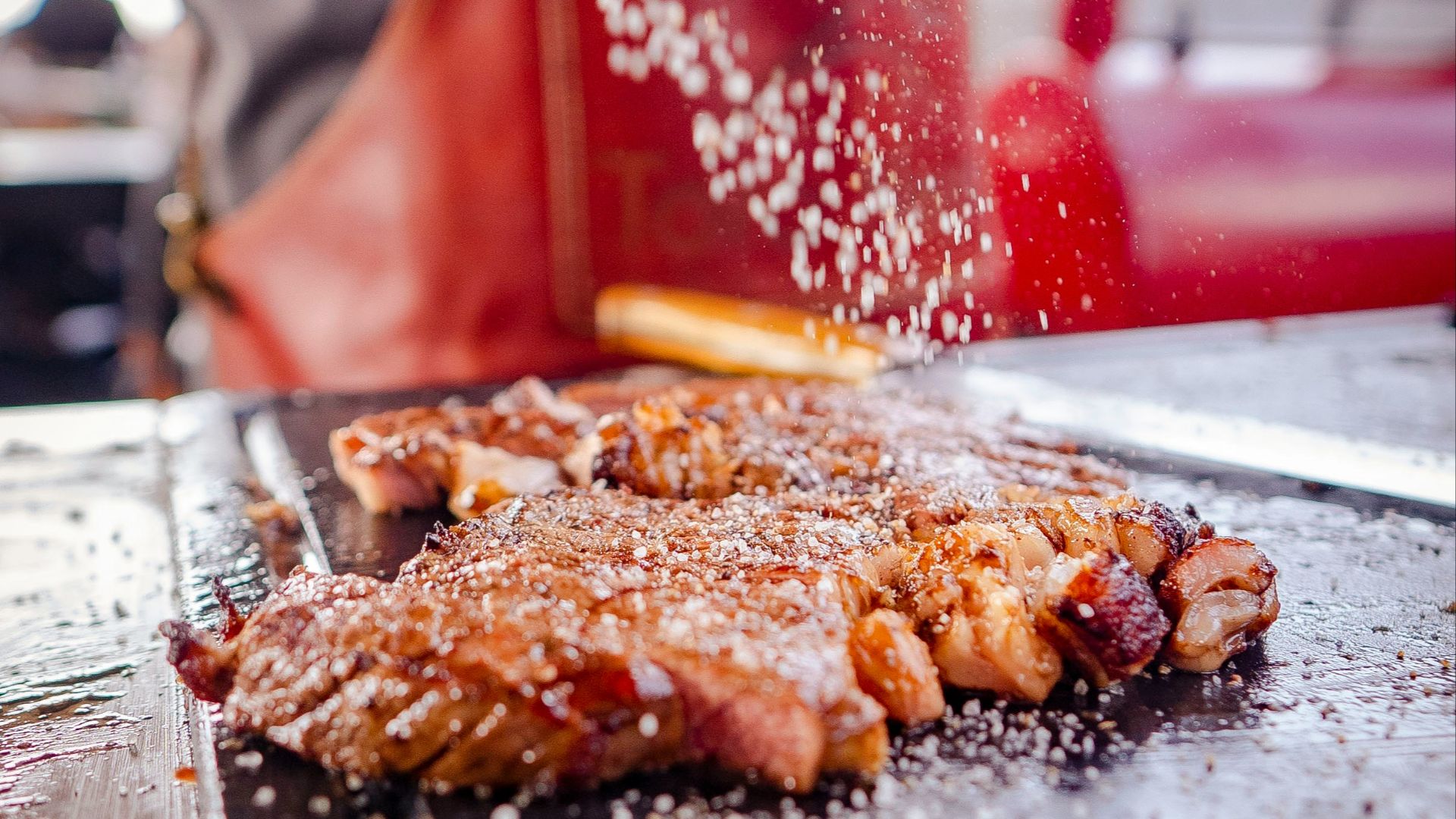 20 aliments que vous salez certainement mal et comment bien les saler