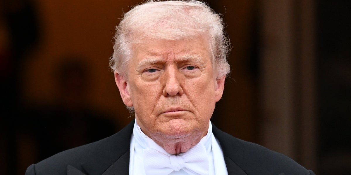 Trump is swimming well 'underwater' on Americans' No. 1 issue, CNN's ...
