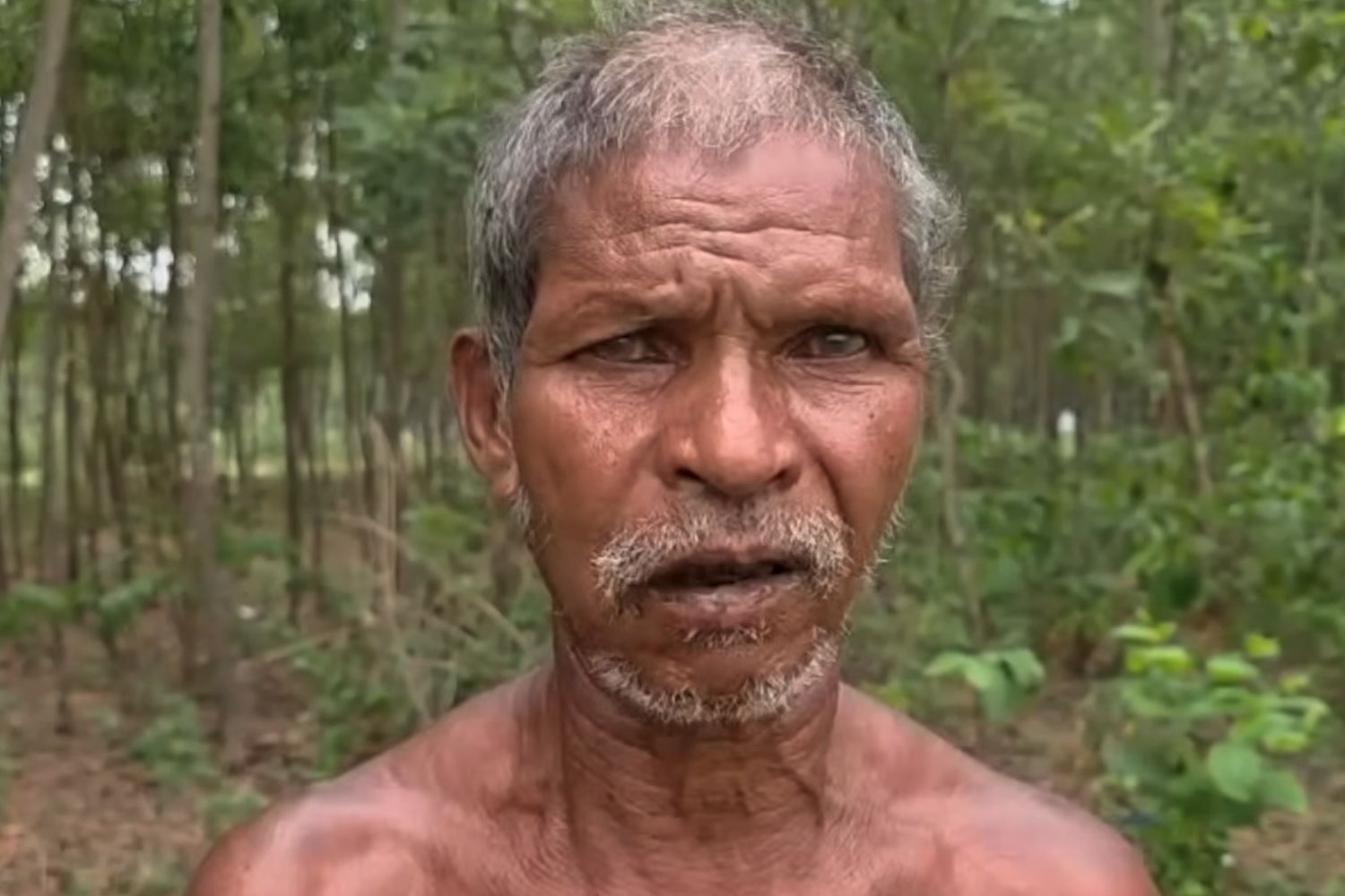 Man carries sister’s exhumed body to bank to retrieve money because he ...