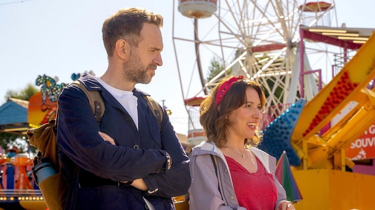 Save the dates: Trying season 5, Rod Stewart tribute on CBS, and more