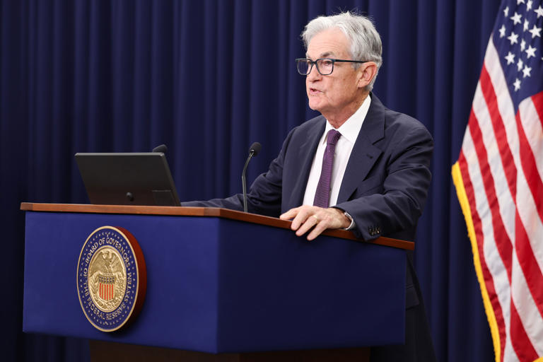 Jerome Powell says he's staying on as a Fed governor