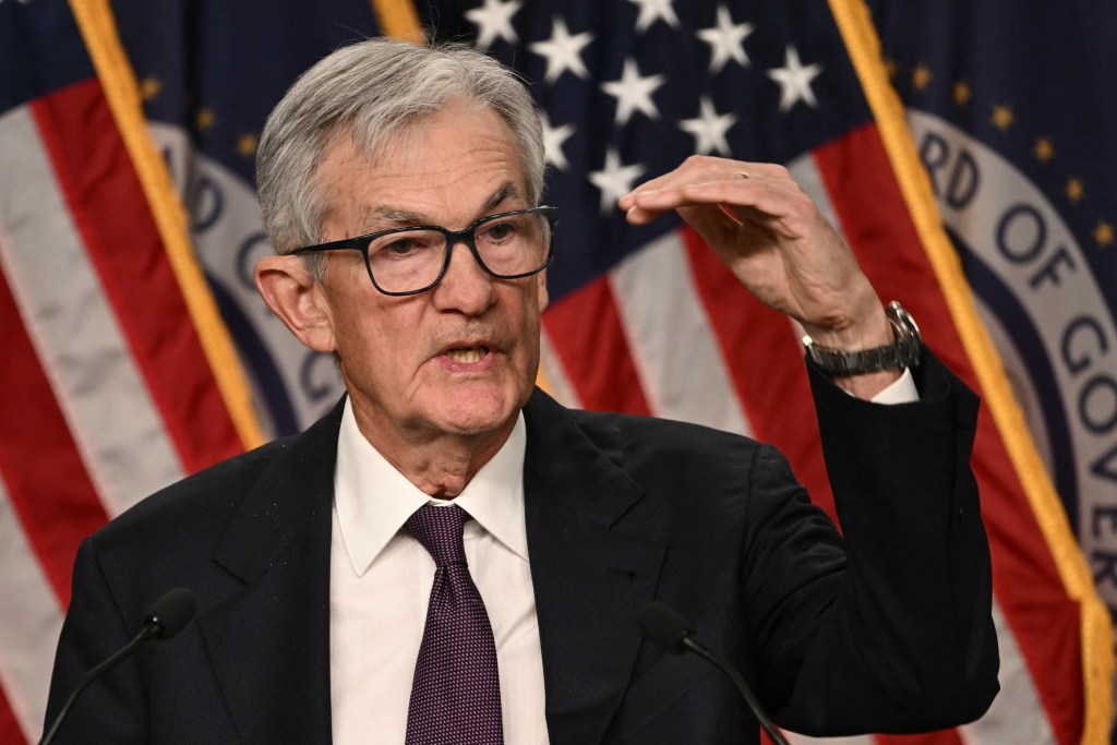 Fed keeps interest rates steady in 11–1 vote in Jerome Powell’s last ...