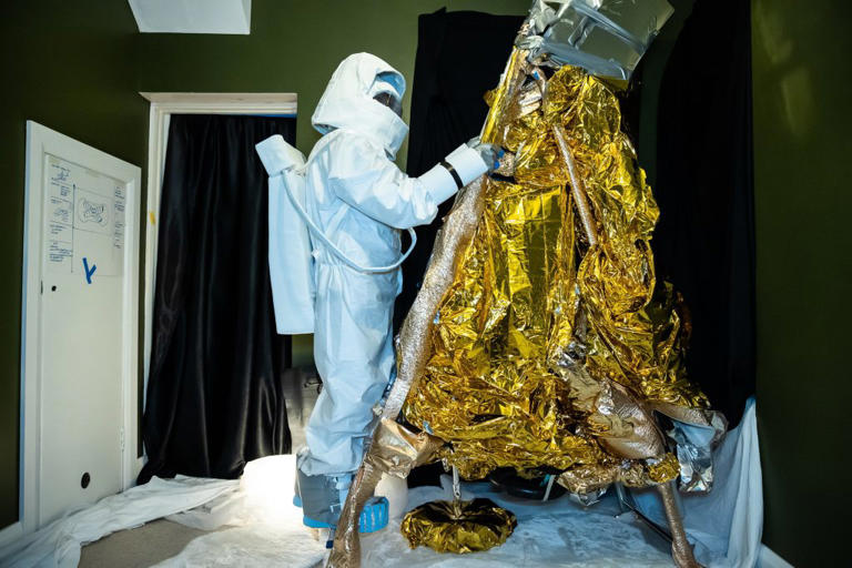 Artist inspired by Artemis II helps women walk on moon