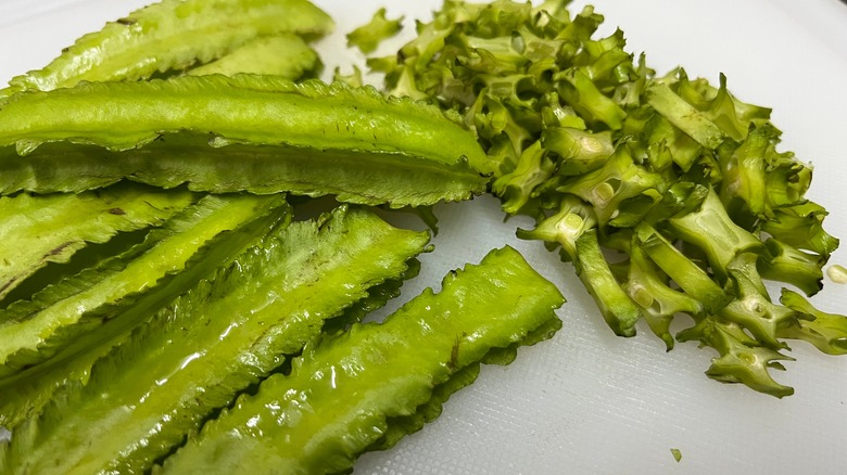 What are Vietnamese dragon beans and how do you cook