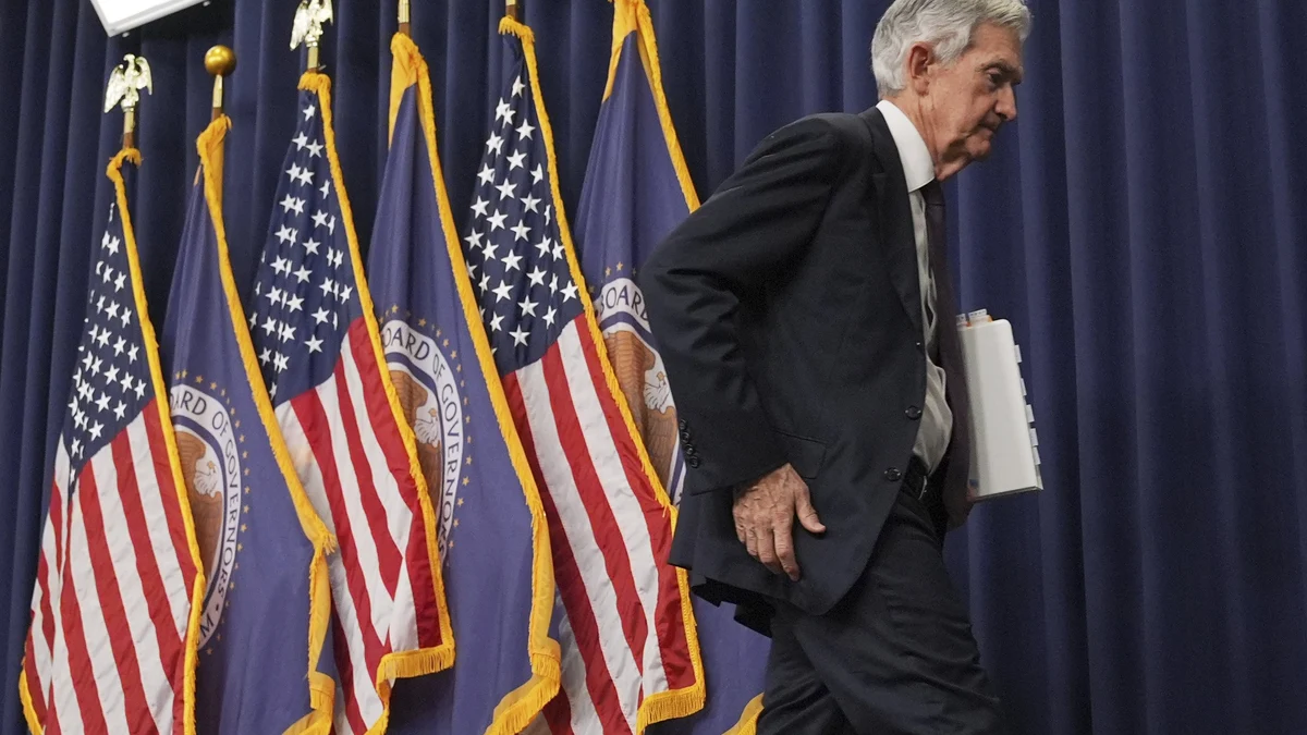 Powell se despide de la Fed ignorando a Trump una vez más: mantiene los ...