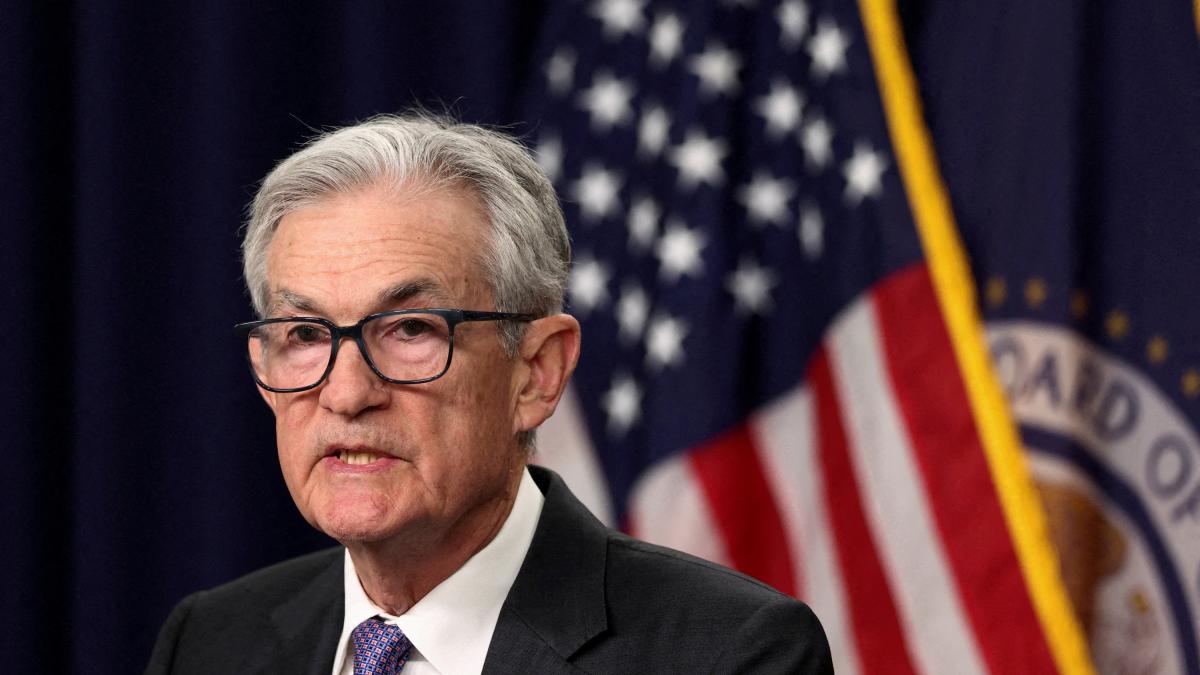 La Fed mantiene tasas sin cambios por alta inflación