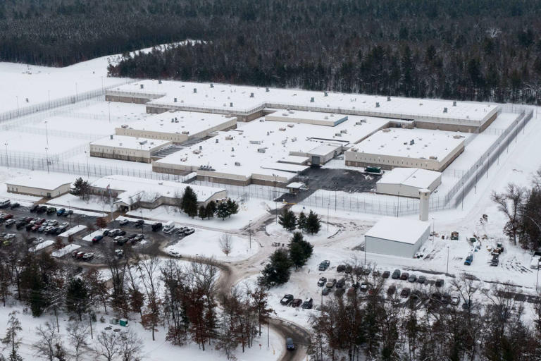 Strike at ICE detention facility prompts calls for investigation, and 4 ...