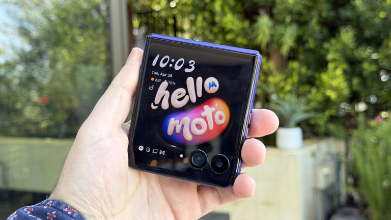 Motorola Razr Ultra 2026 hands-on — say hello to the Galaxy Z Flip 7's ...