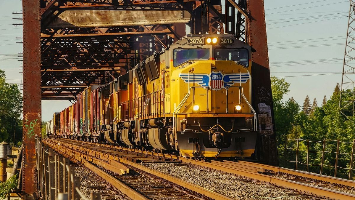 Coalition formed to fight railroad merger includes direct competitors