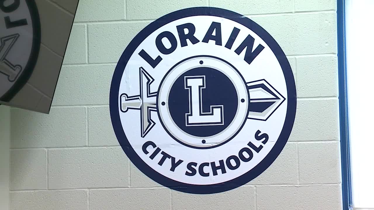 Lorain superintendent speaks out after district changes graduation date