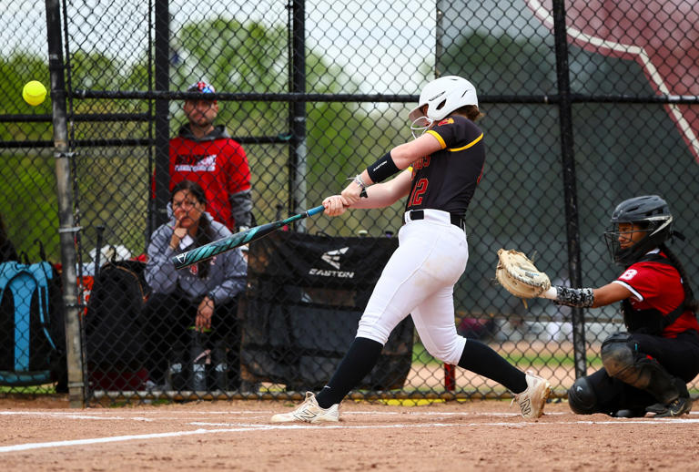 H/W/S softball first round photos: Belvidere vs. Voorhees, April 29, 2026