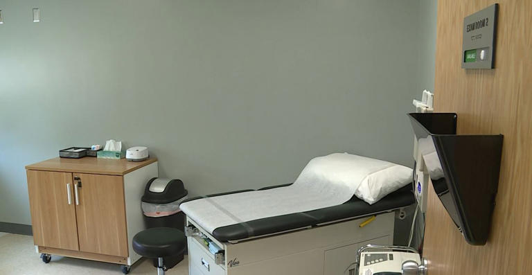 The clinic is situated in the Hi-Crest neighborhood, located at 455 SE Golf Park Blvd.
