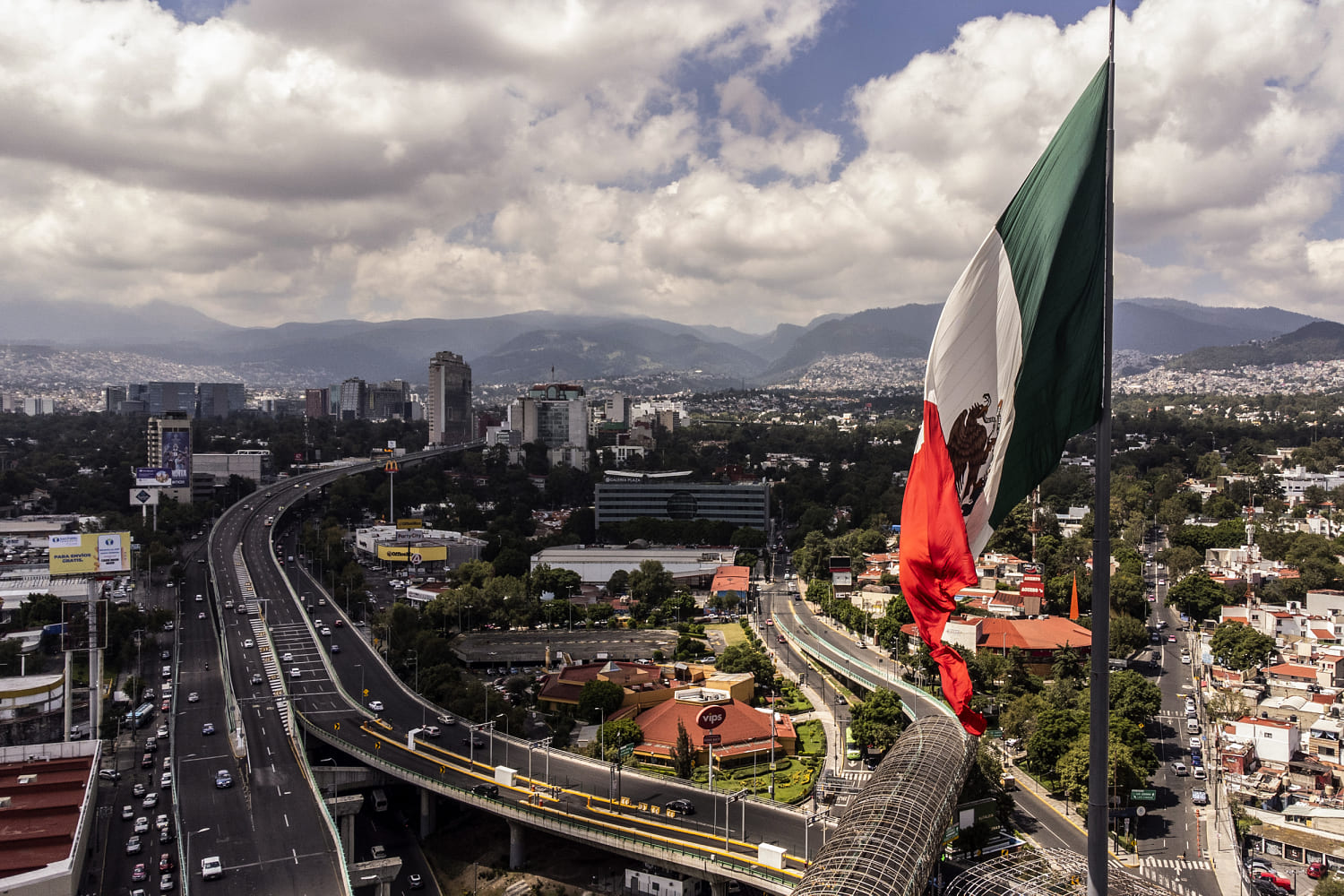 Mexican governor, officials charged with conspiring with cartel to smuggle drugs into US