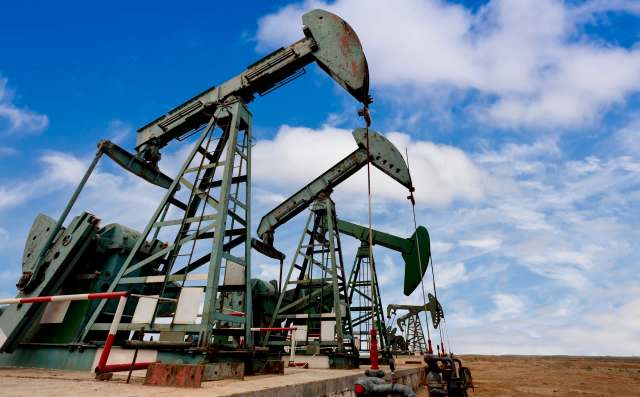 Bid to grant legal immunity to big oil companies ignites backlash