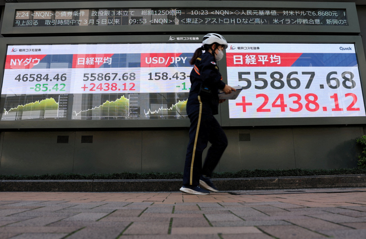 Yen crosses key threshold, but don't count on intervention just yet