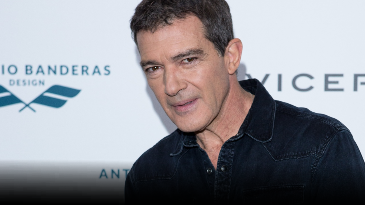Exes Antonio Banderas and Melanie Griffith spotted arm-in-arm after ...