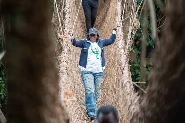 Tradition et renouveau | le Ministre en action sur le terrain