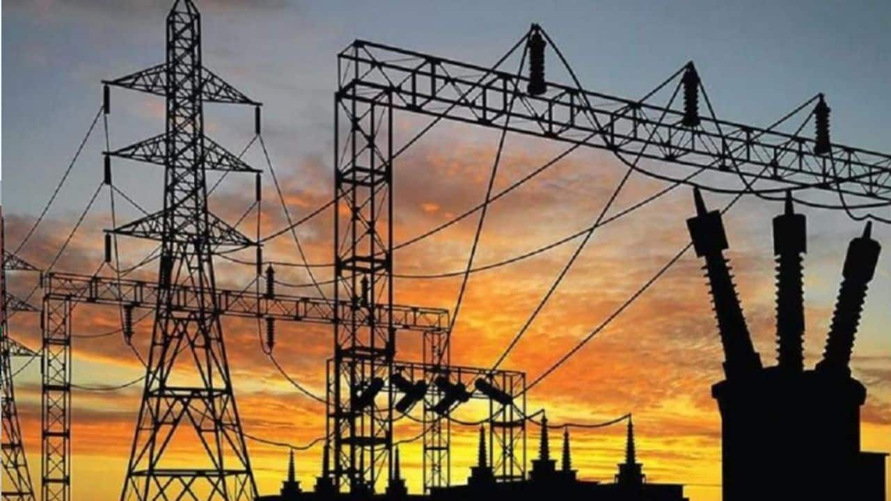 Clean energy meets over 50% of India's power demand during peak hours for second straight year
