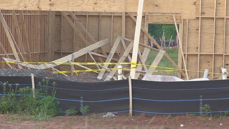 'Suffered a fall from 20 to 25 feet' | 3 hospitalized after roof ...