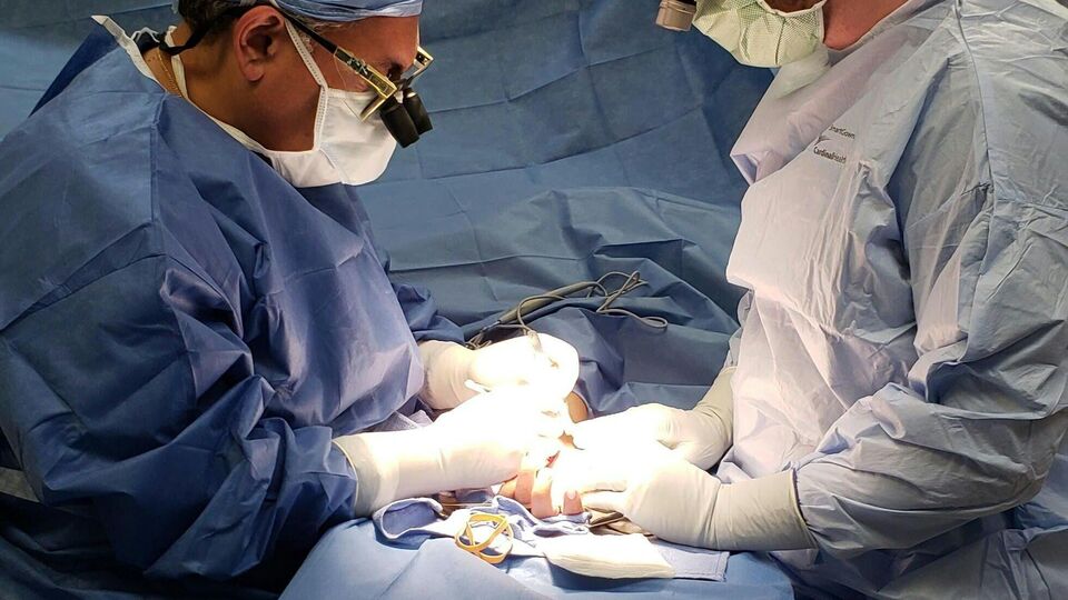 Heart stopped for 40 hours: 40-year-old man walks out of hospital on ...