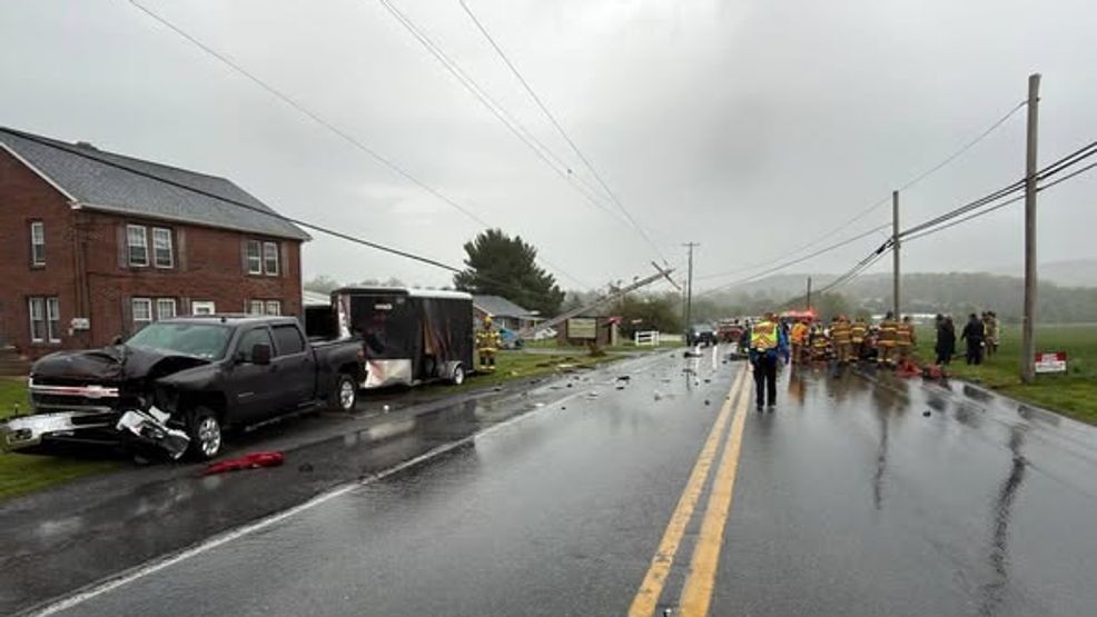 1 person hospitalized after crash in Lancaster County