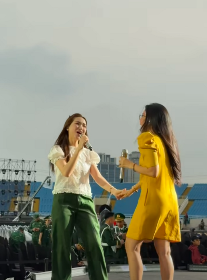 Tranh cãi 'Lúa chín không cúi đầu': BTC concert quốc gia cho biết nghệ sĩ đã chủ động đổi lời