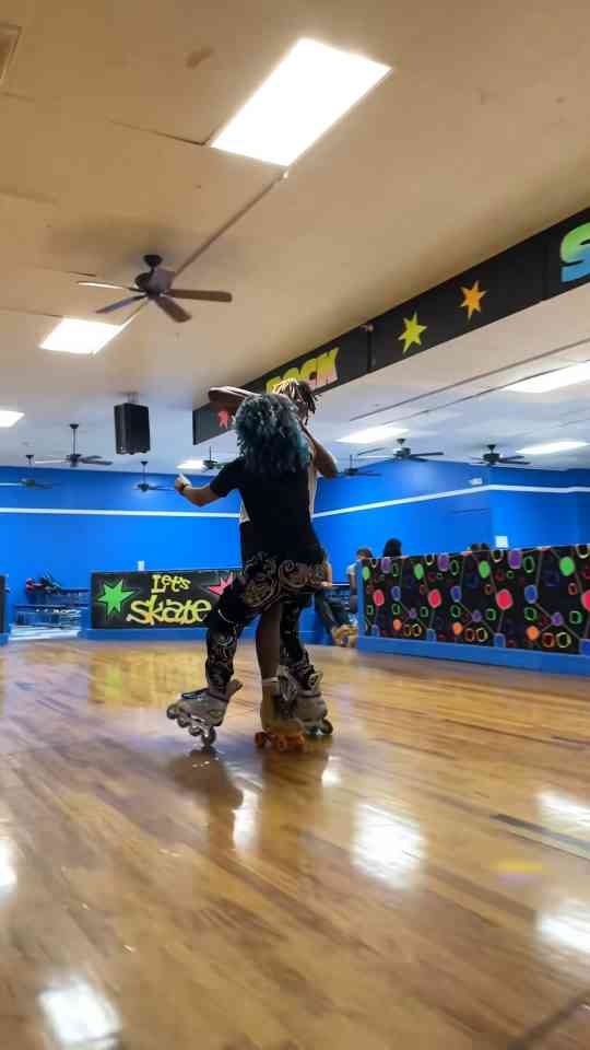 Rollerblading good times and tricks with Allied Unaway